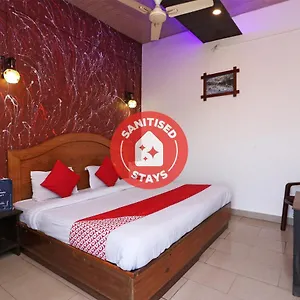 3* Hotel Oyo 73902 Vyttila Residency