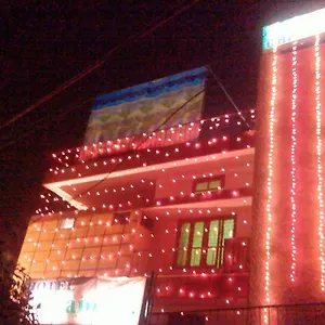 hotel-chandra.hotels-varanasi.com/